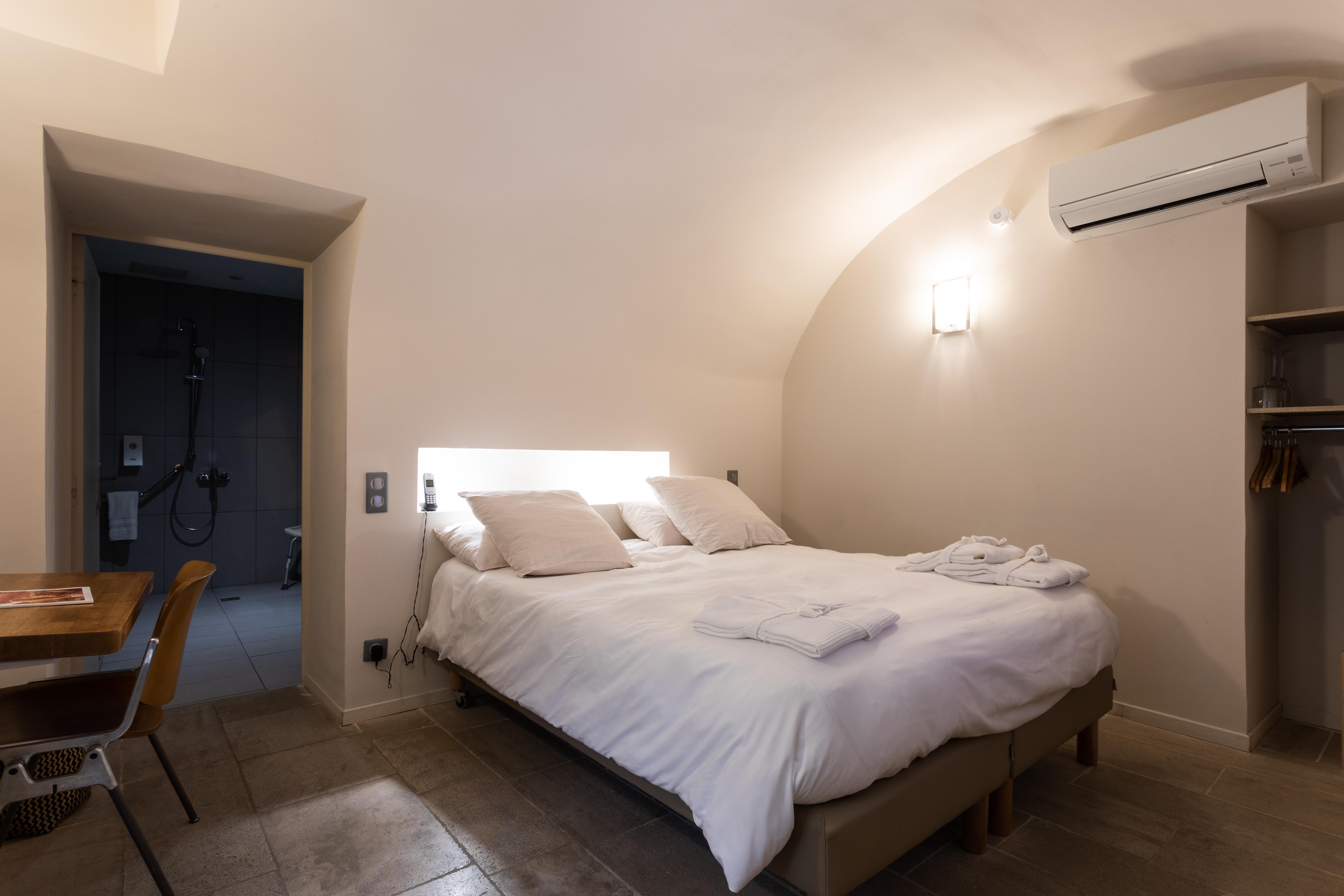 Boutique Hotel Entraigues Uzes Exterior photo