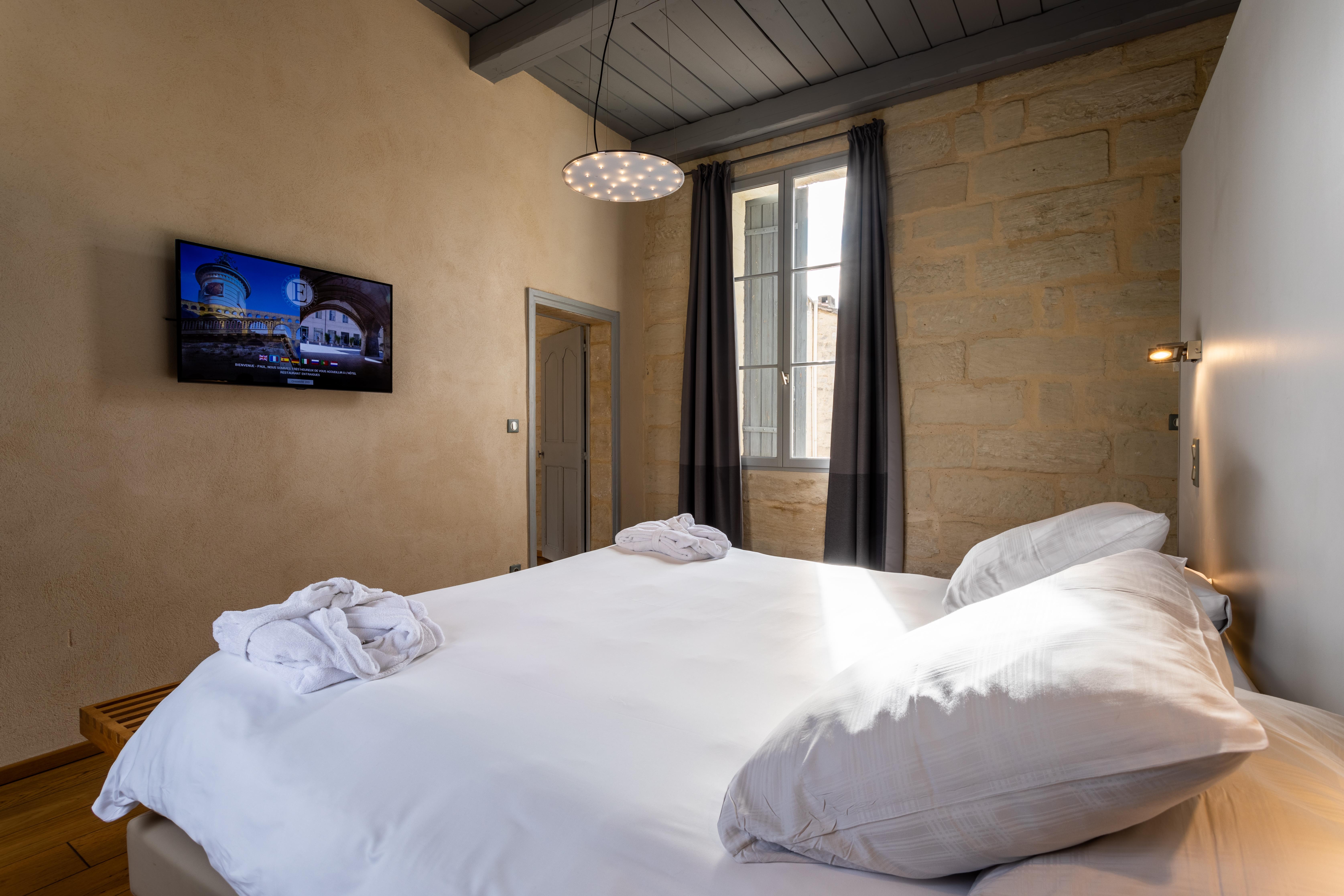 Boutique Hotel Entraigues Uzes Exterior photo