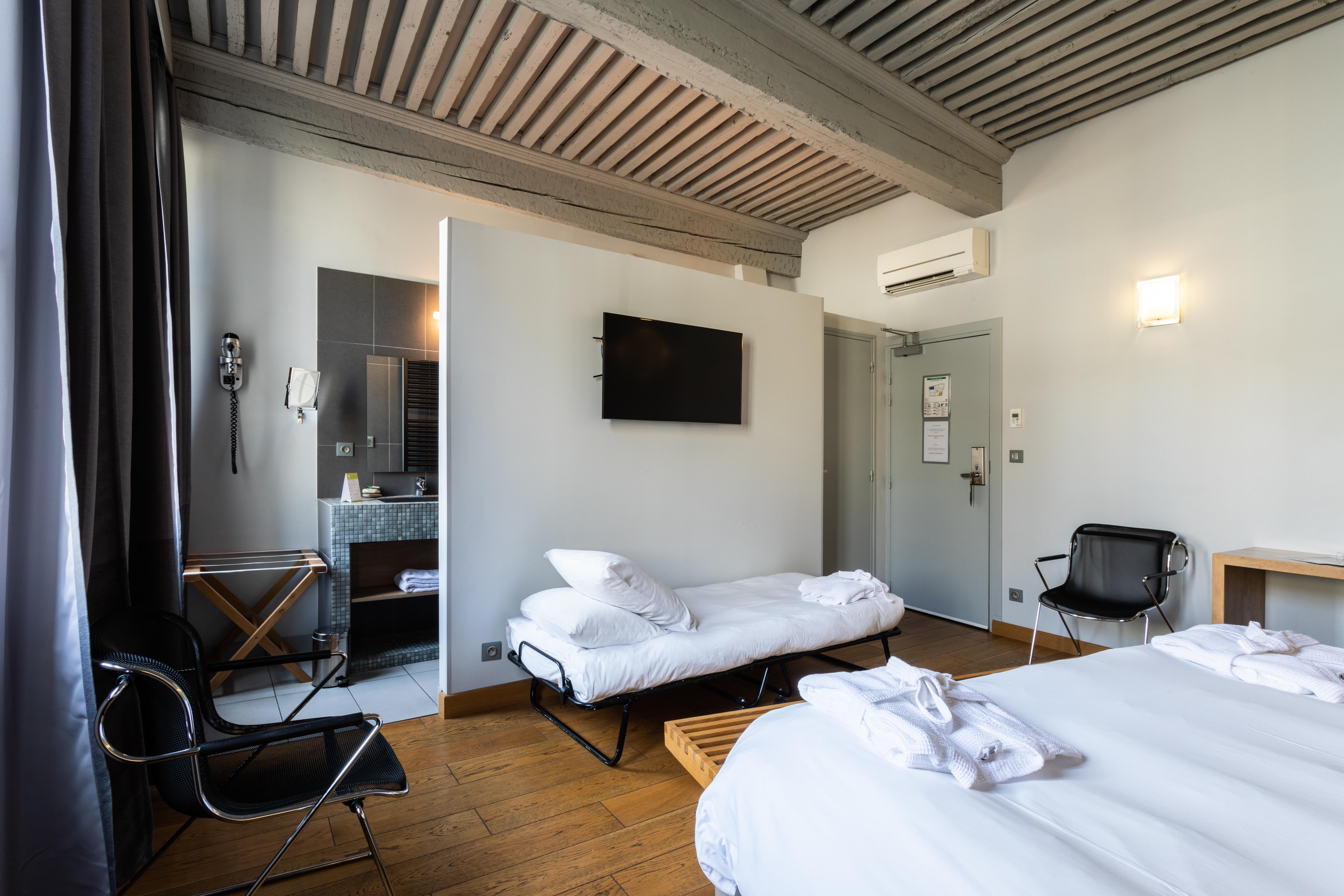 Boutique Hotel Entraigues Uzes Exterior photo