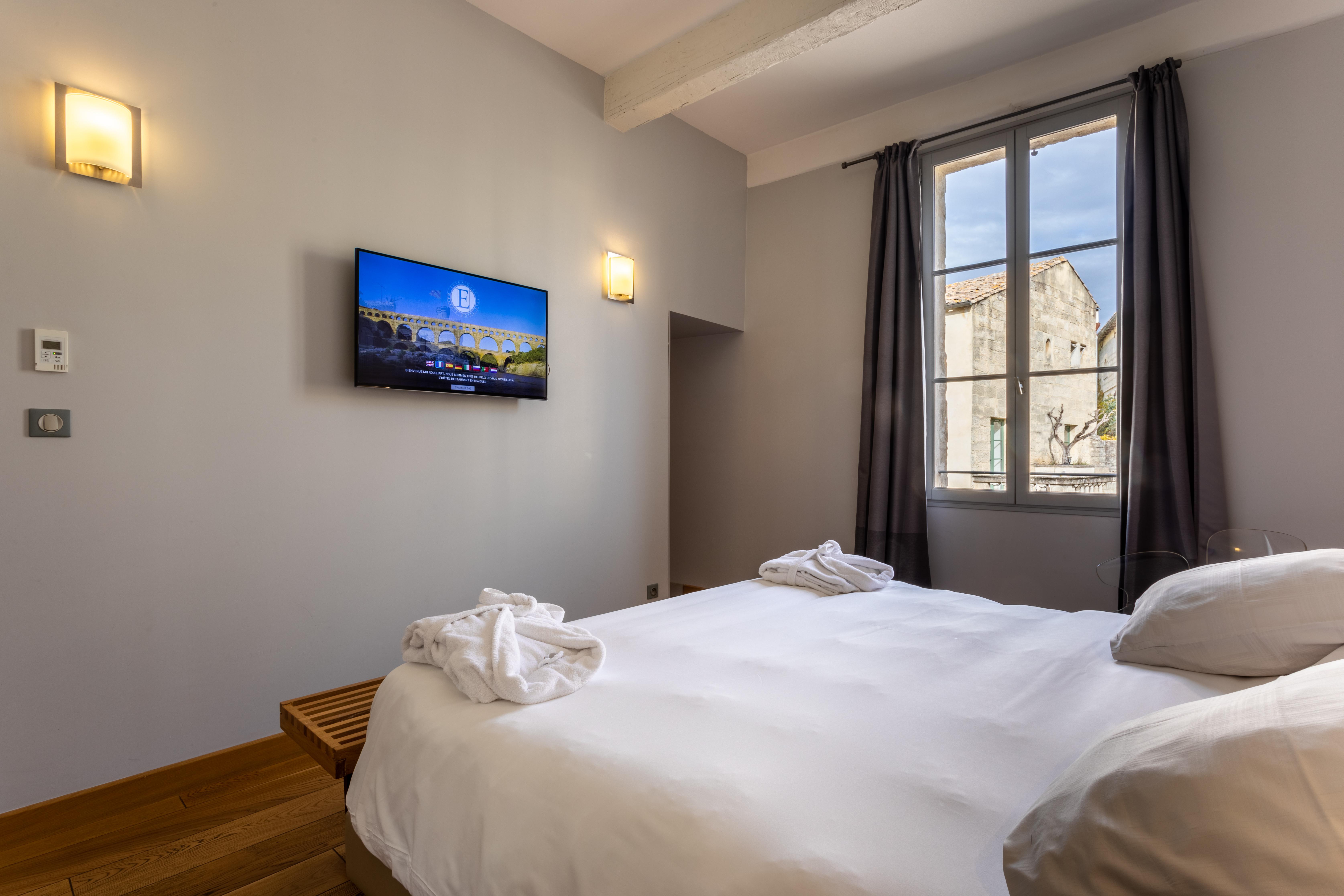 Boutique Hotel Entraigues Uzes Exterior photo