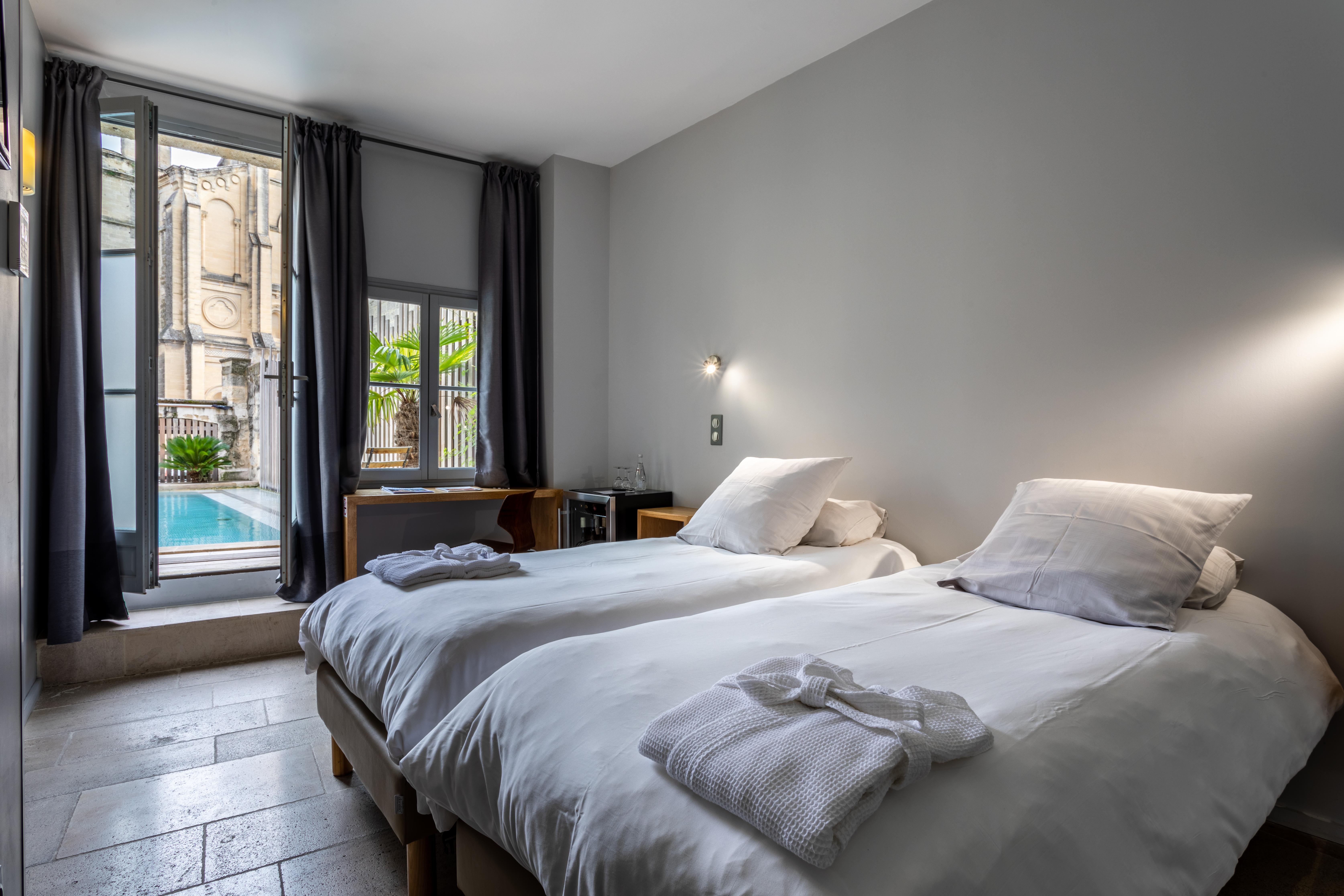 Boutique Hotel Entraigues Uzes Exterior photo