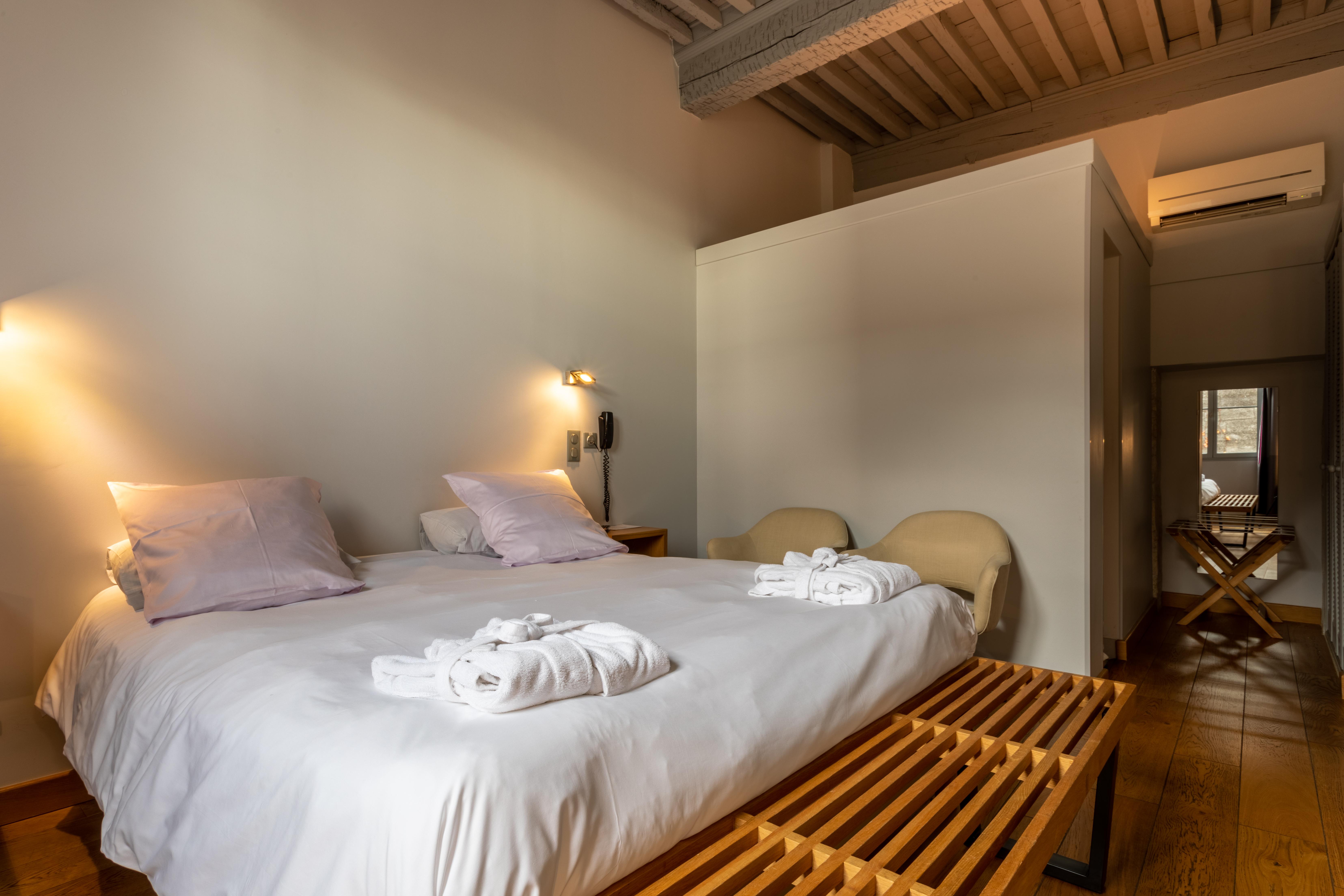 Boutique Hotel Entraigues Uzes Exterior photo