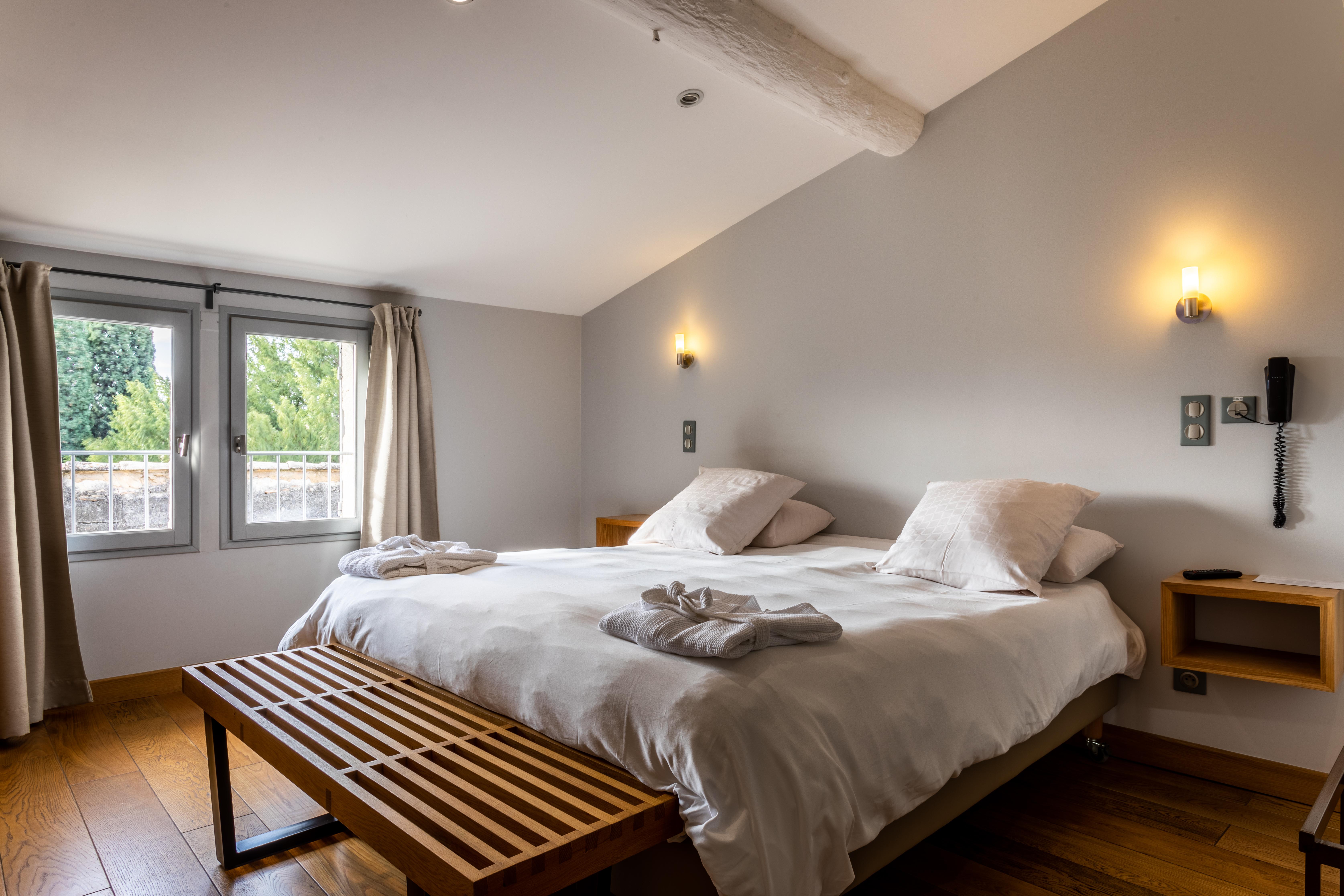 Boutique Hotel Entraigues Uzes Exterior photo