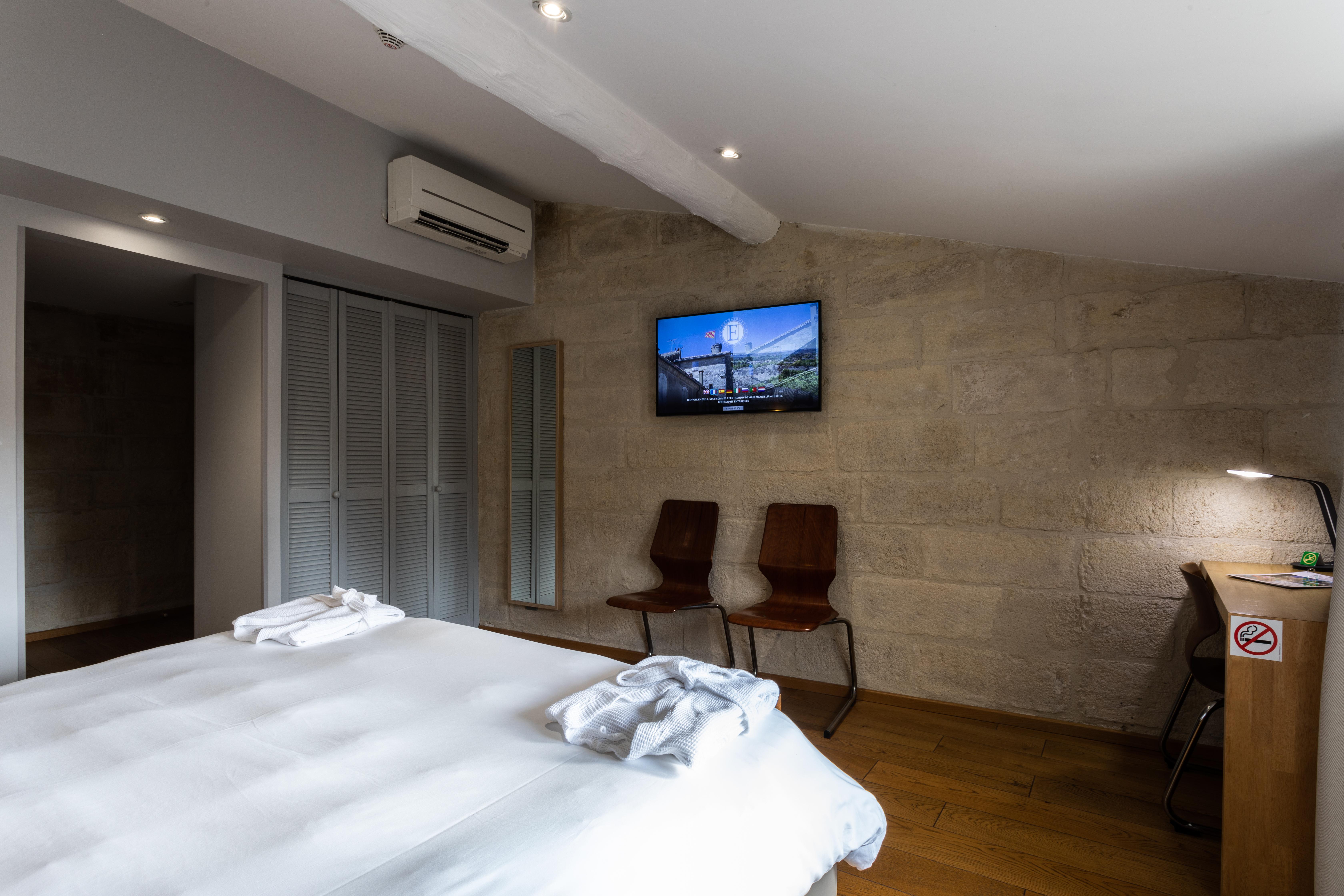 Boutique Hotel Entraigues Uzes Exterior photo