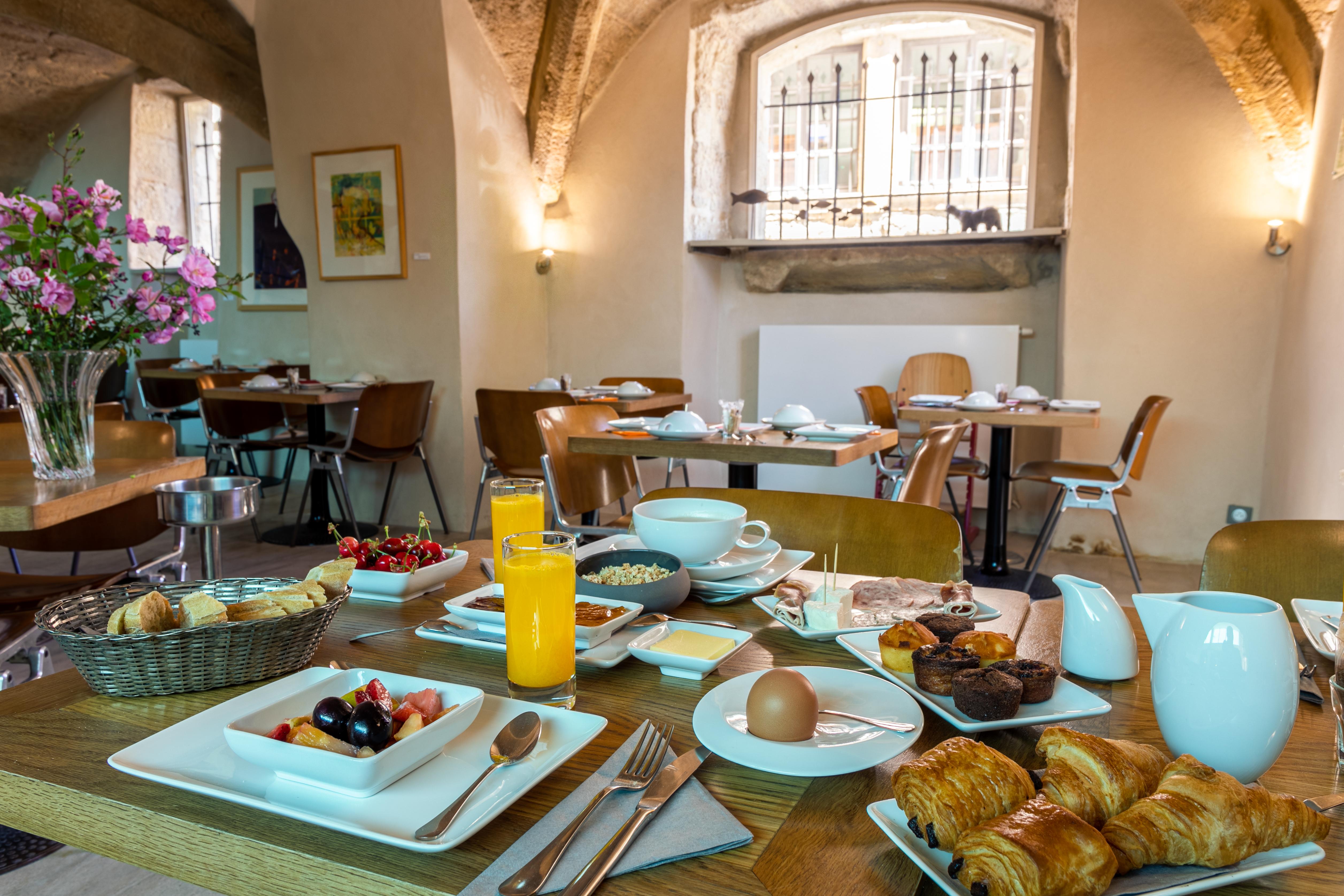 Boutique Hotel Entraigues Uzes Exterior photo