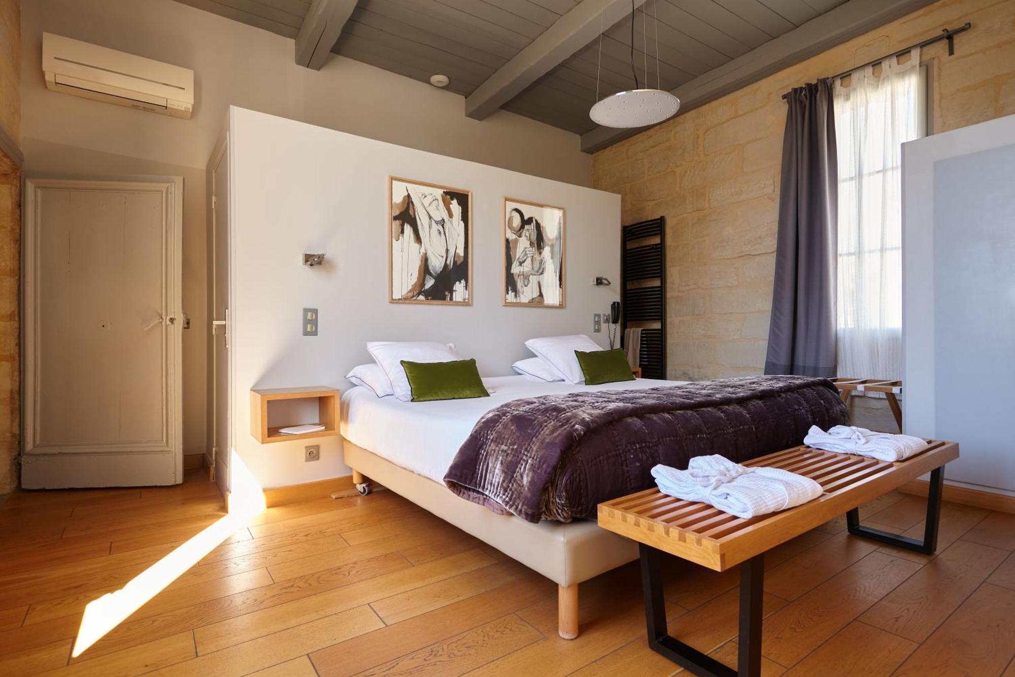 Boutique Hotel Entraigues Uzes Exterior photo