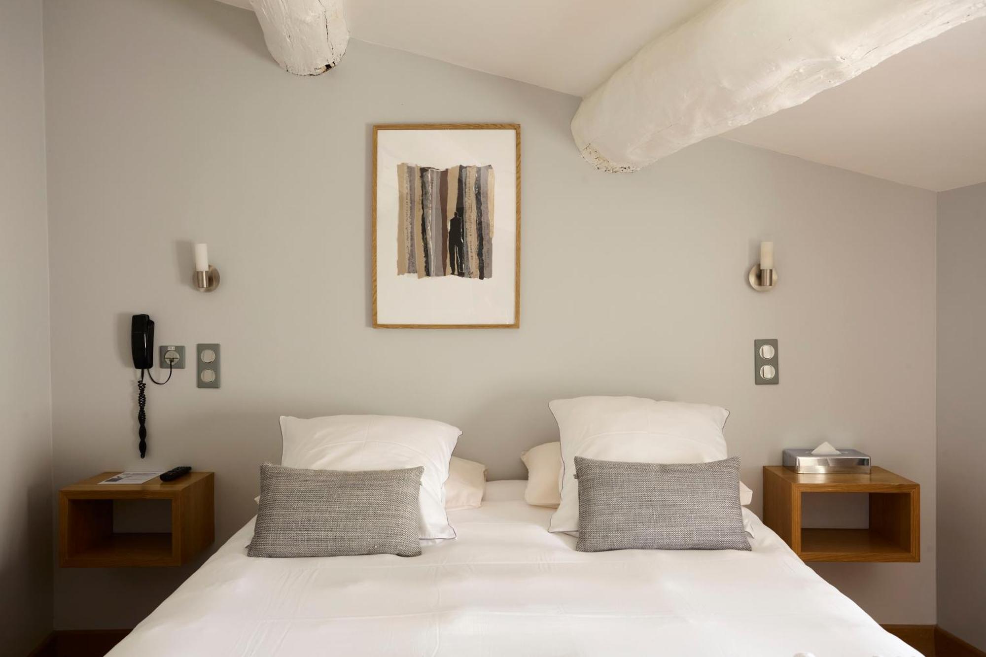 Boutique Hotel Entraigues Uzes Exterior photo