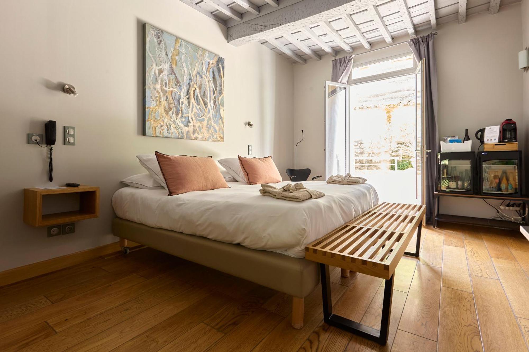 Boutique Hotel Entraigues Uzes Exterior photo